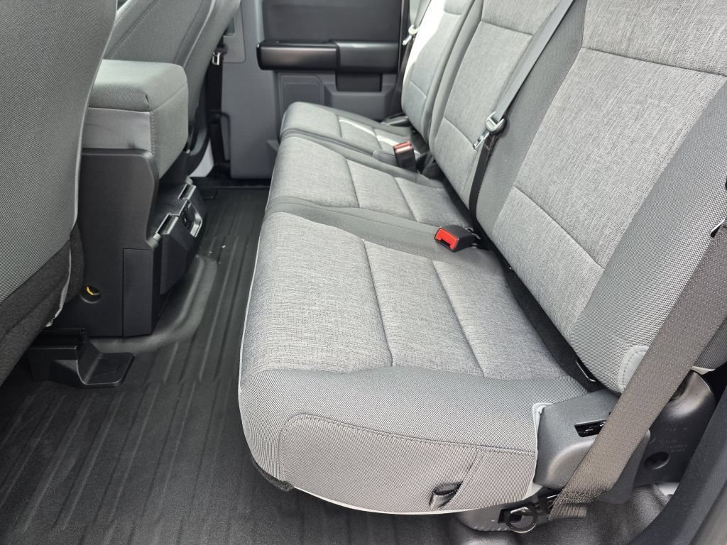 New 2026 Oxford White Ford XL image 29