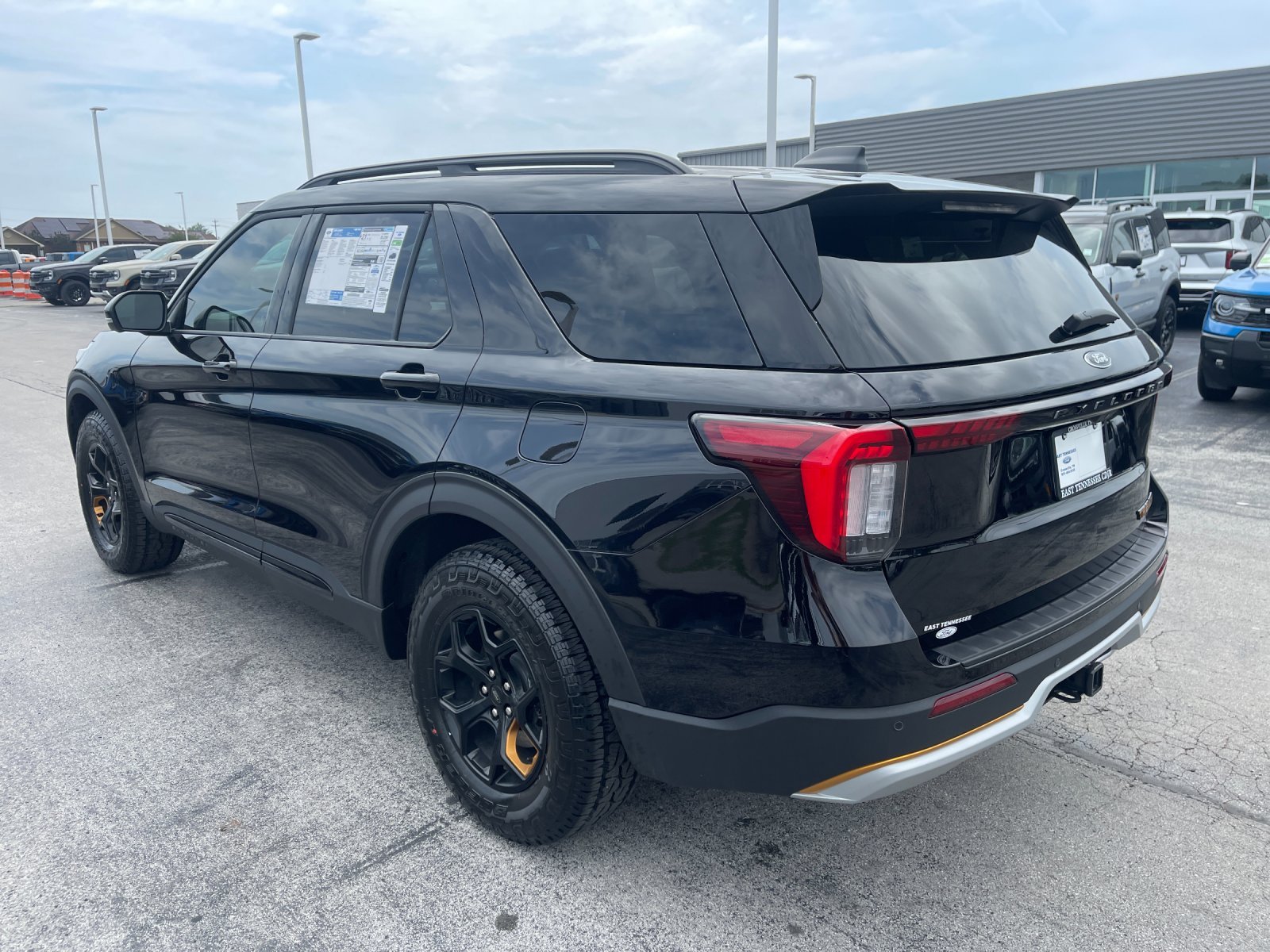 New 2026 Agate Black Metallic Ford Tremor image 5