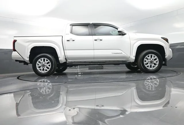 Used 2024 White Toyota SR5 image 37
