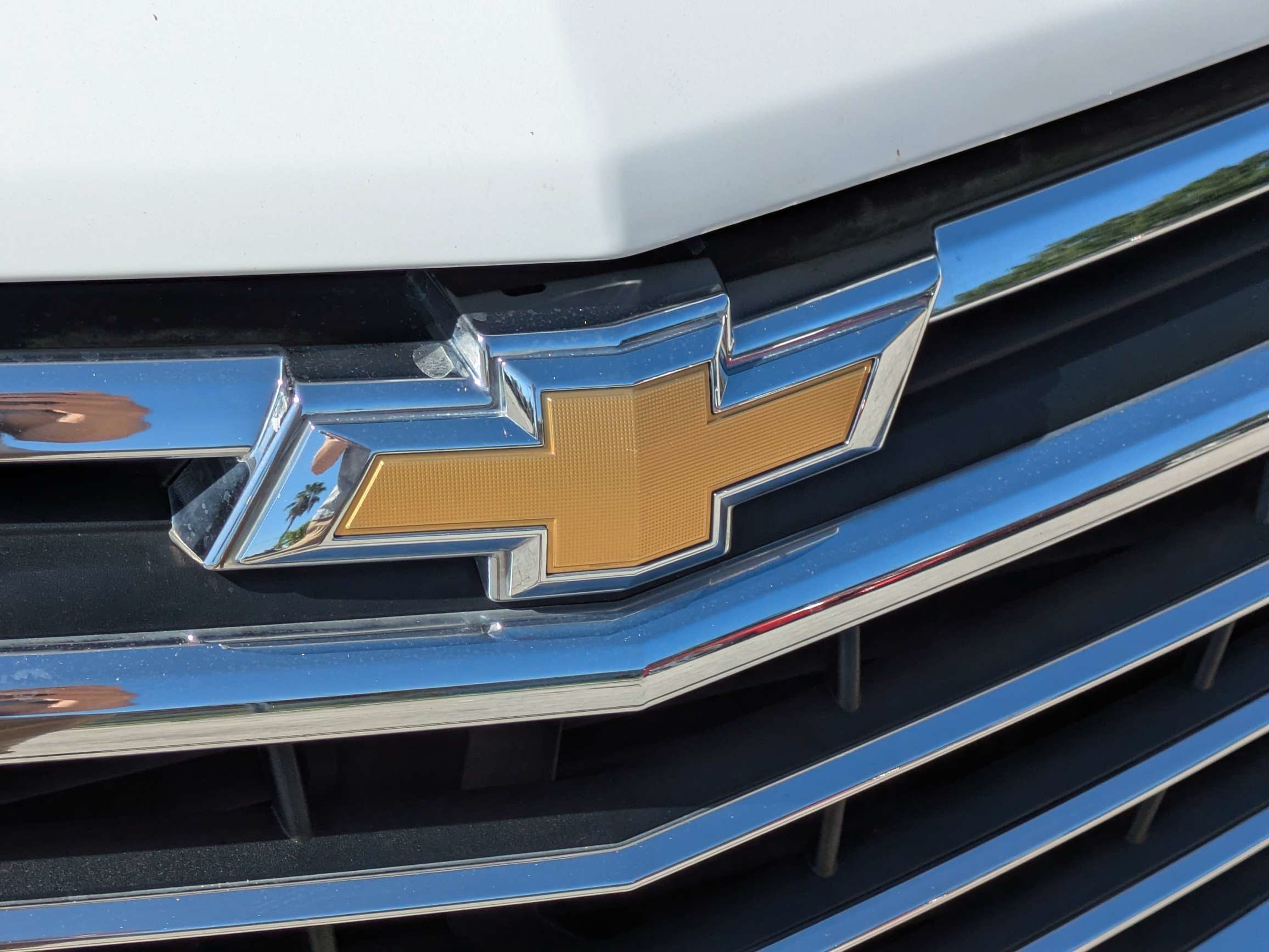 Used 2020 Summit White Chevrolet Premier image 14