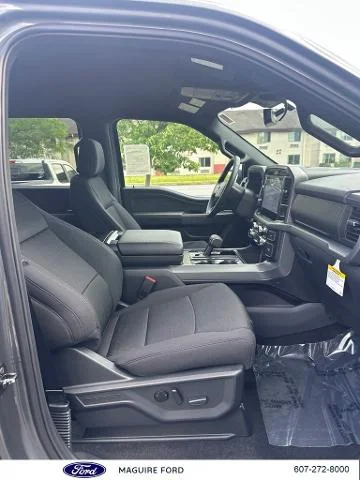 New 2026 Carbonized Gray Metallic Ford XLT image 29