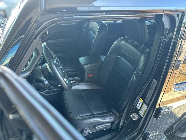 Used 2018 Black Jeep Unlimited Sahara image 12