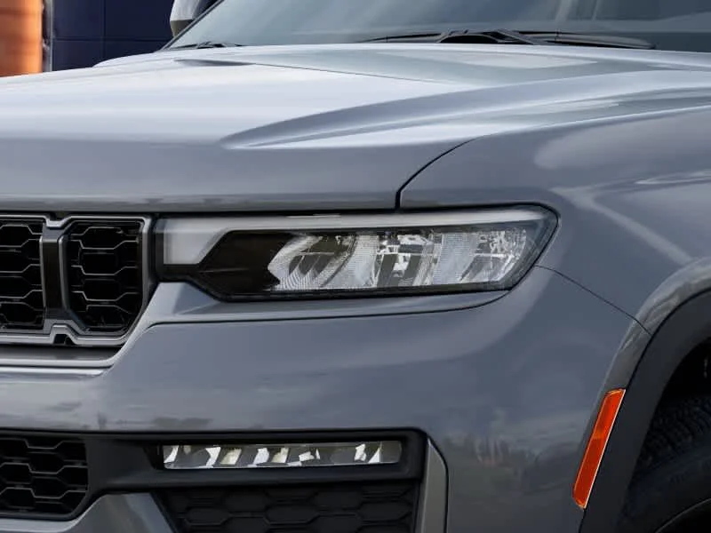 New 2027 Sting-Gray Clearcoat Jeep Limited image 10