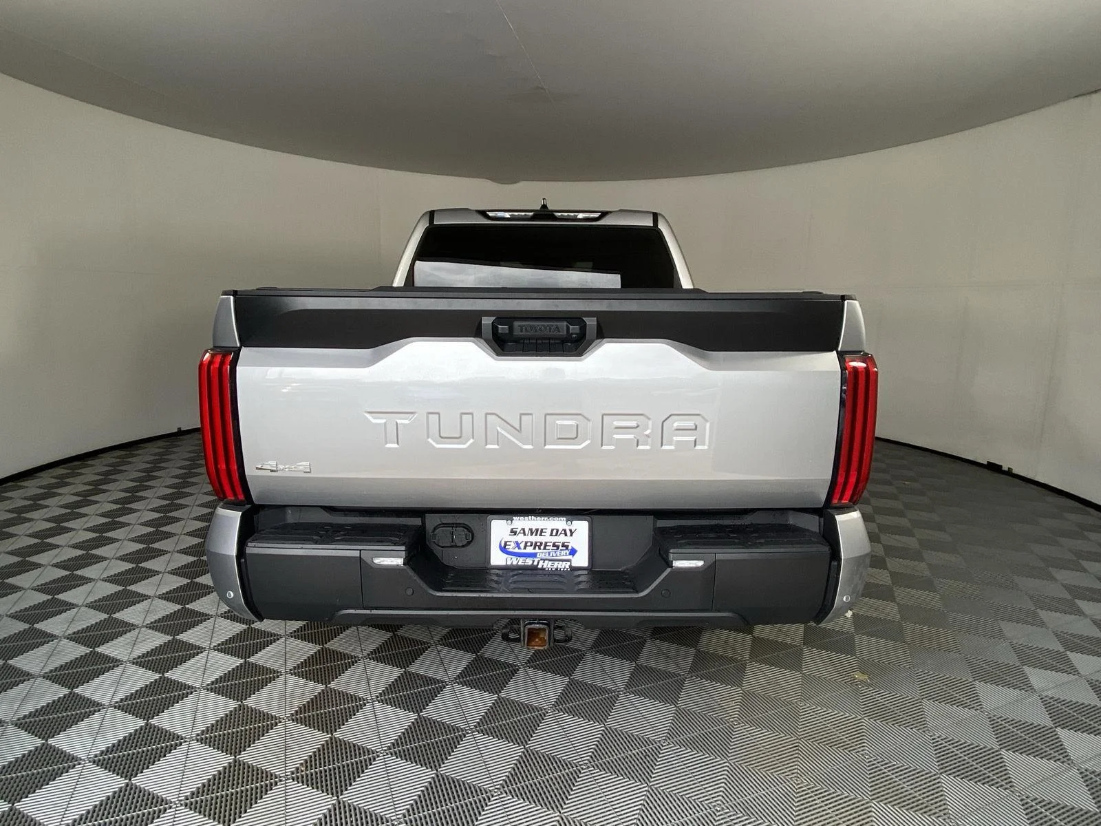 Used 2022 Celestial Silver Metallic Toyota SR5 image 6