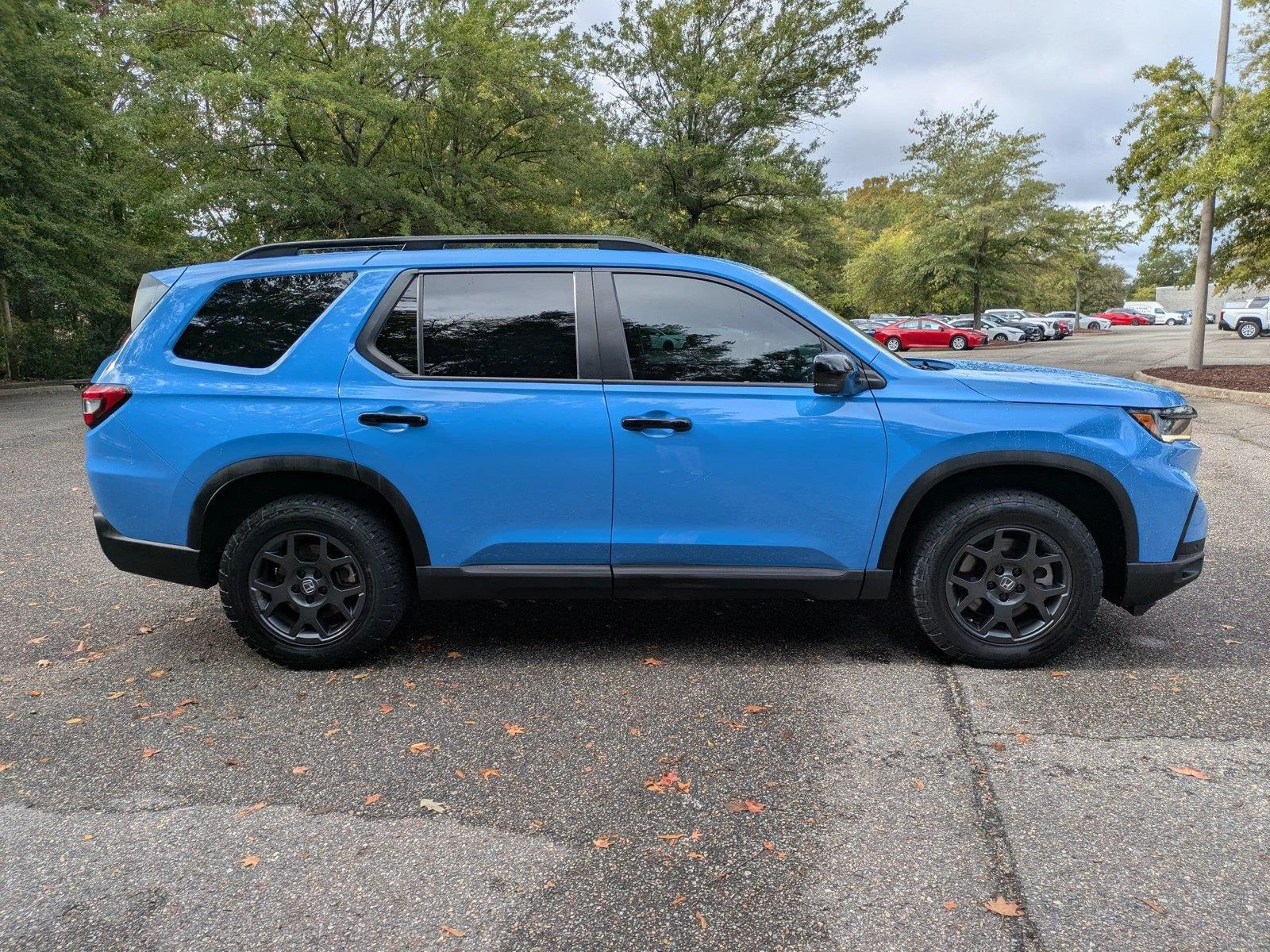 Used 2025 Diffused Sky Pearl Honda TrailSport image 3