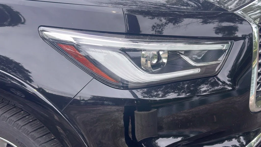 Used 2019 Black Obsidian INFINITI LUXE image 2
