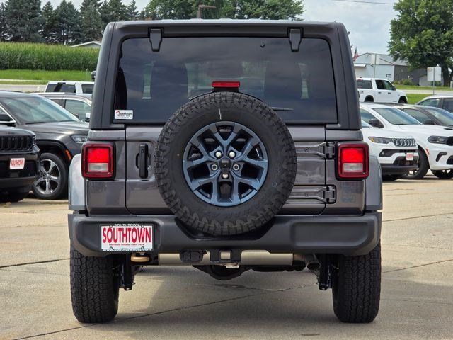 New 2026 Granite Crystal Metallic Clearcoat Jeep 85th Anniversary image 6