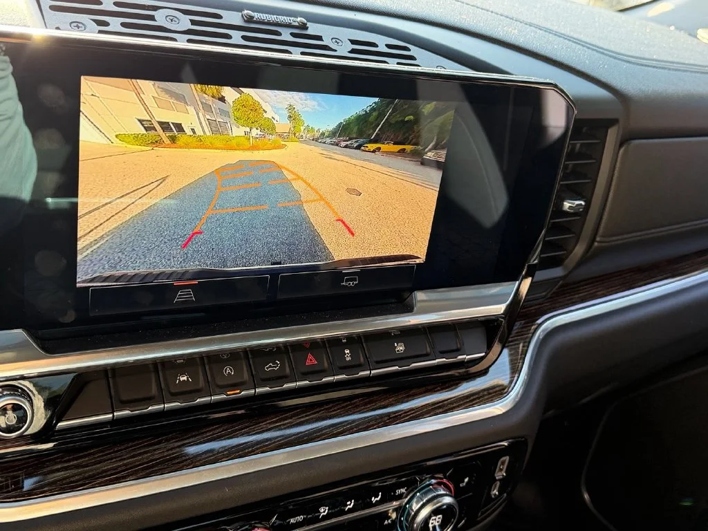 Used 2022 Silver GMC Elevation image 14