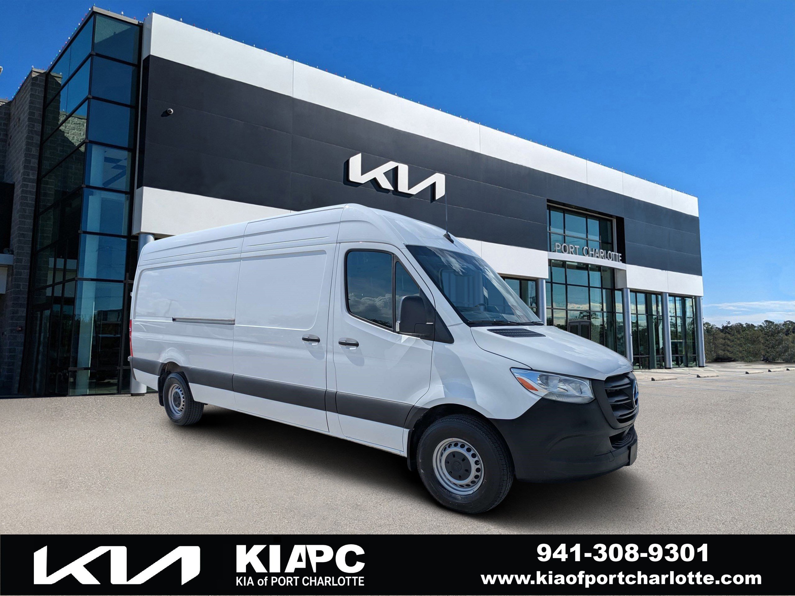2025 Mercedes-Benz Sprinter Cargo Van Base