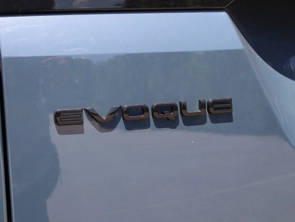 Certified Used 2026 Tribeca Blue Metallic Land Rover Dynamic image 8