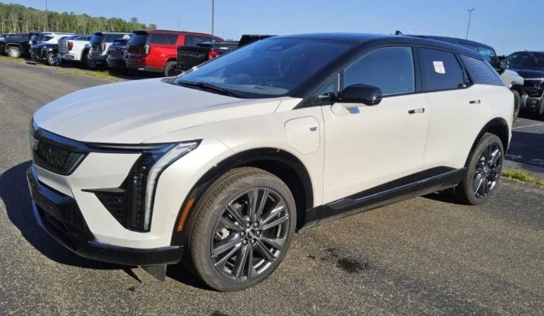 Used 2025 Crystal White Cadillac Sport 2 image 1