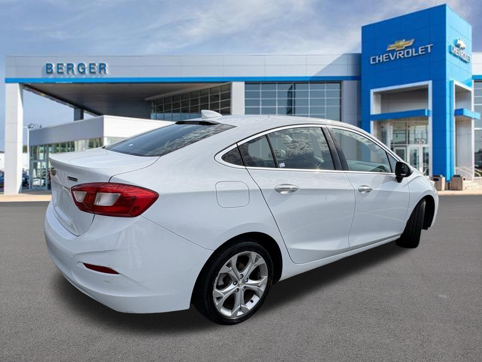 Used 2017 Chevrolet Cruze Premier with VIN 1G1BF5SM4H7116110 for sale in Grand Rapids, MI