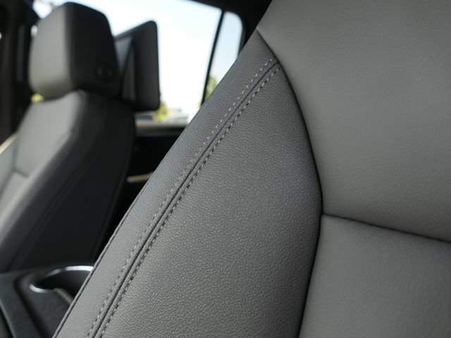 2026 Chevrolet Suburban Z71 - Photo 14