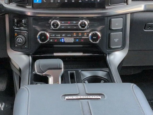 New 2026 Star White Metallic Tri-Coat Ford Platinum® image 18