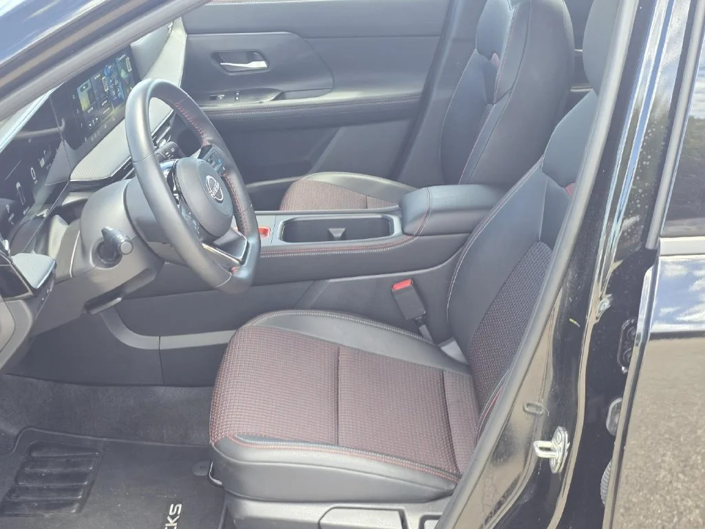 Used 2026 Black Nissan SR image 12