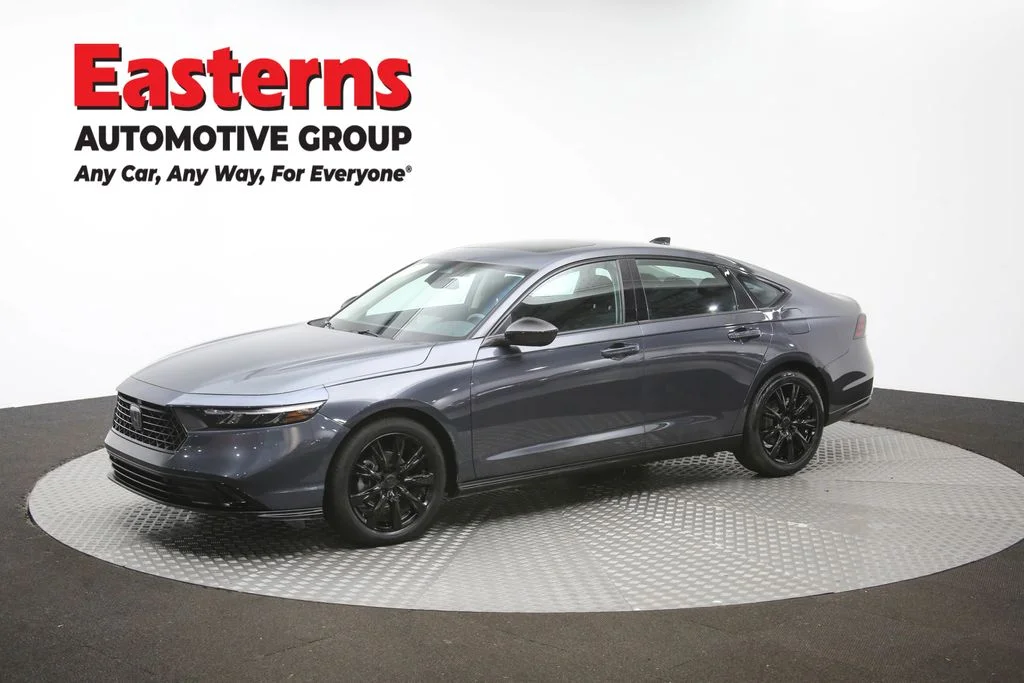 Used 2025 Gray Honda SE image 57