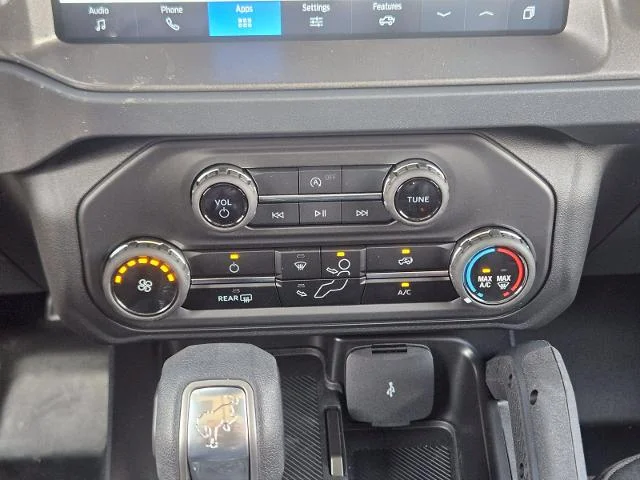New 2026 Oxford White Ford Badlands® image 33