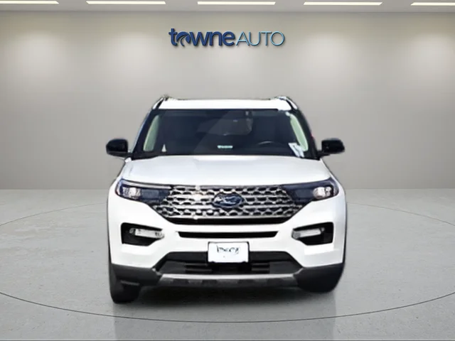 Used 2023 White Ford Limited image 10