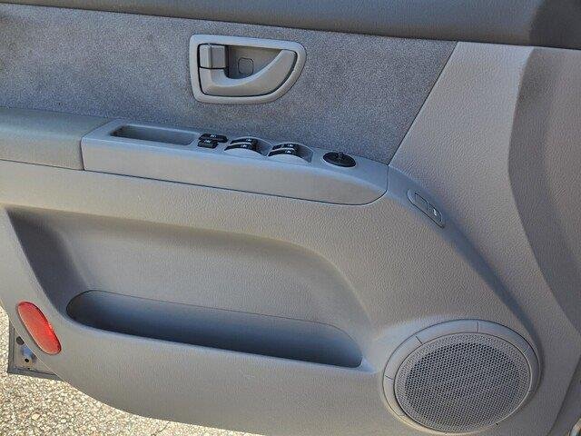 Used 2008 GRAY KIA  image 19