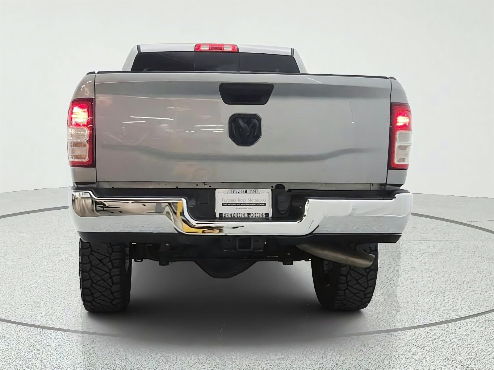 Used 2022 Billet Silver Metallic Clearcoat Ram Tradesman 4x4 Crew Cab 6'4 Box image 6