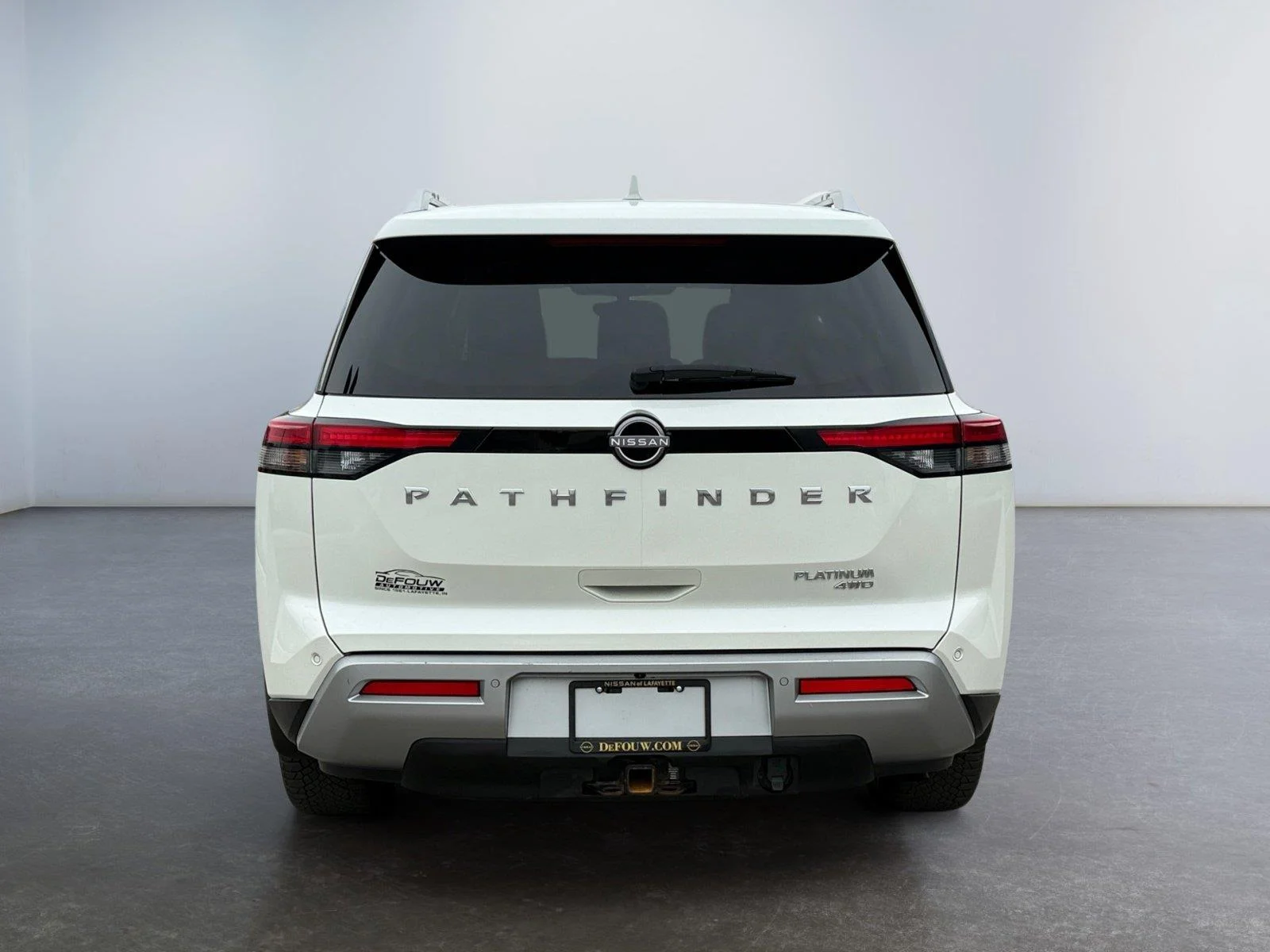 Used 2023  Nissan Platinum image 4