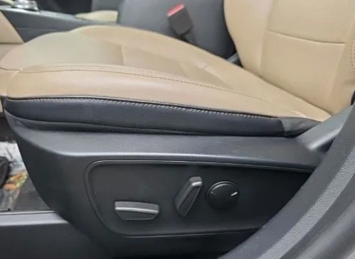 Used 2020 Silver Ford SEL image 7