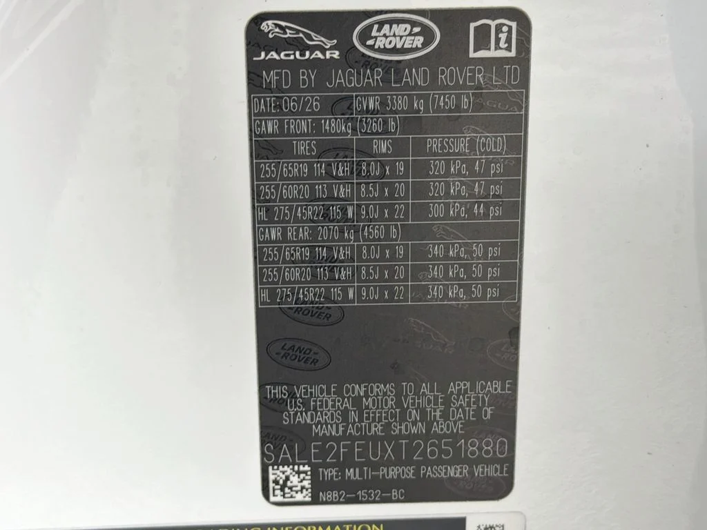 New 2026 Fuji White Land Rover X-Dynamic SE image 34