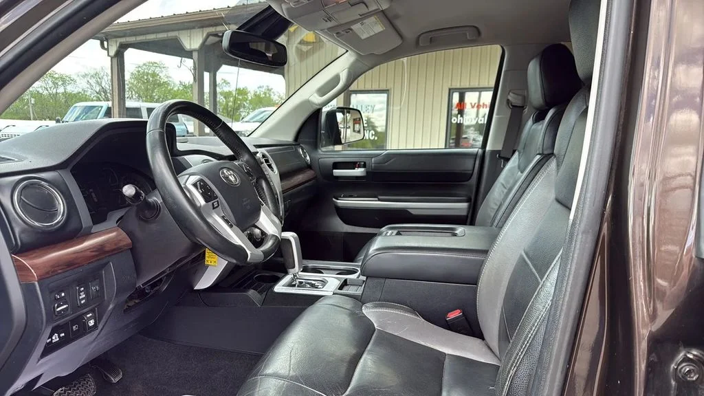 Used 2019  Toyota Limited image 6
