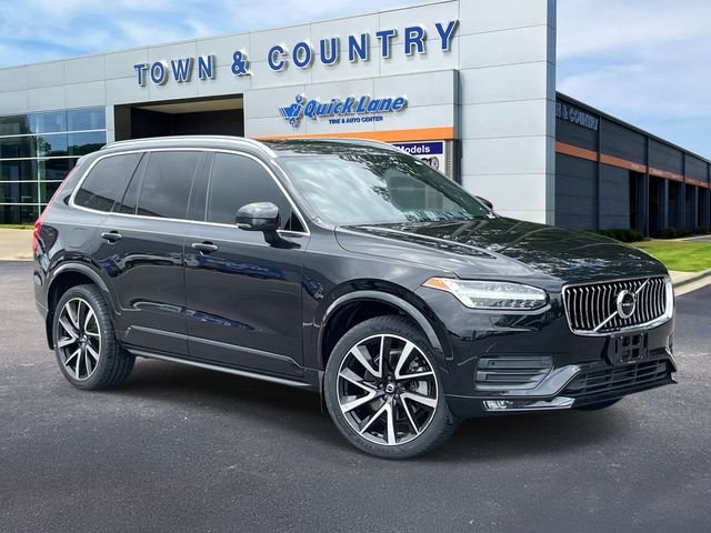 Certified Used 2022 Onyx Black Metallic Volvo T6 Momentum image 1