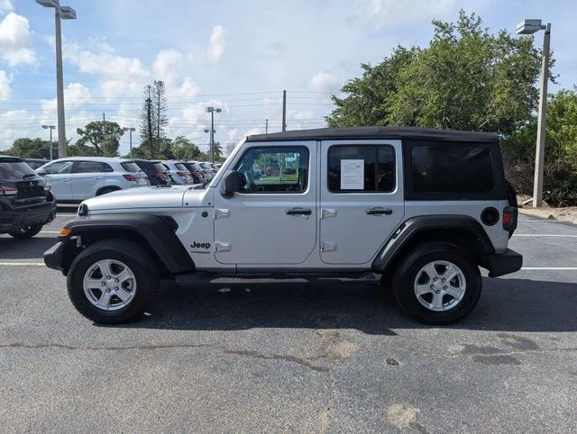 Certified Used 2022 Silver Jeep Unlimited Sport S image 9
