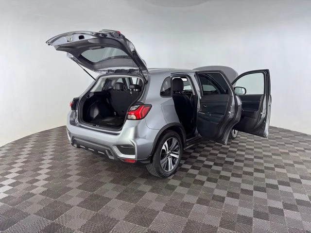 Used 2023 Gray Mitsubishi 2.0 SE image 20