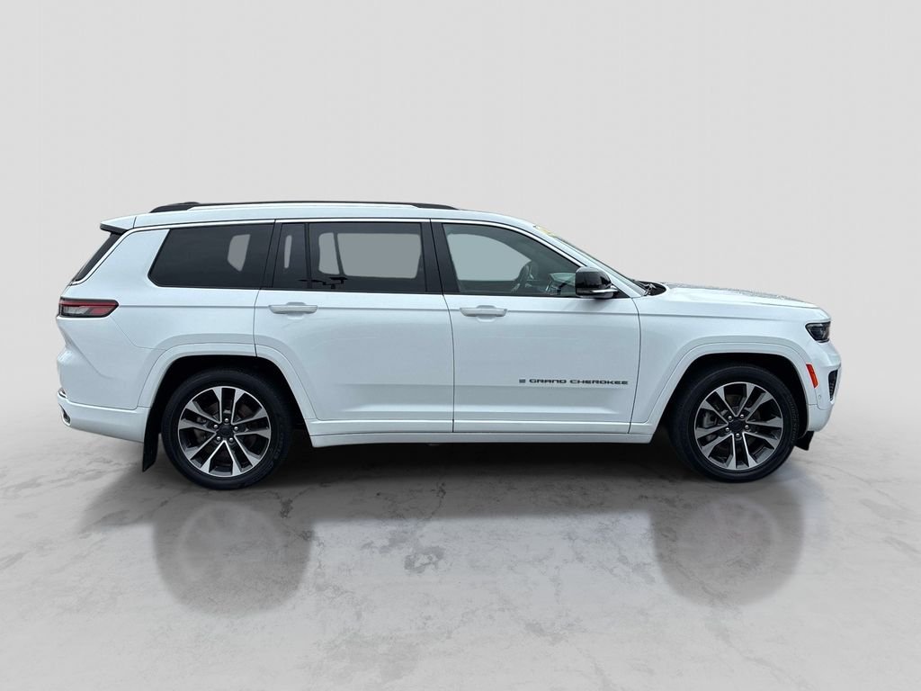Used 2023 White Jeep Overland image 8