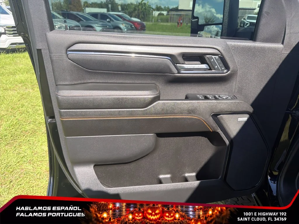 Used 2024 Onyx Black GMC AT4 image 12
