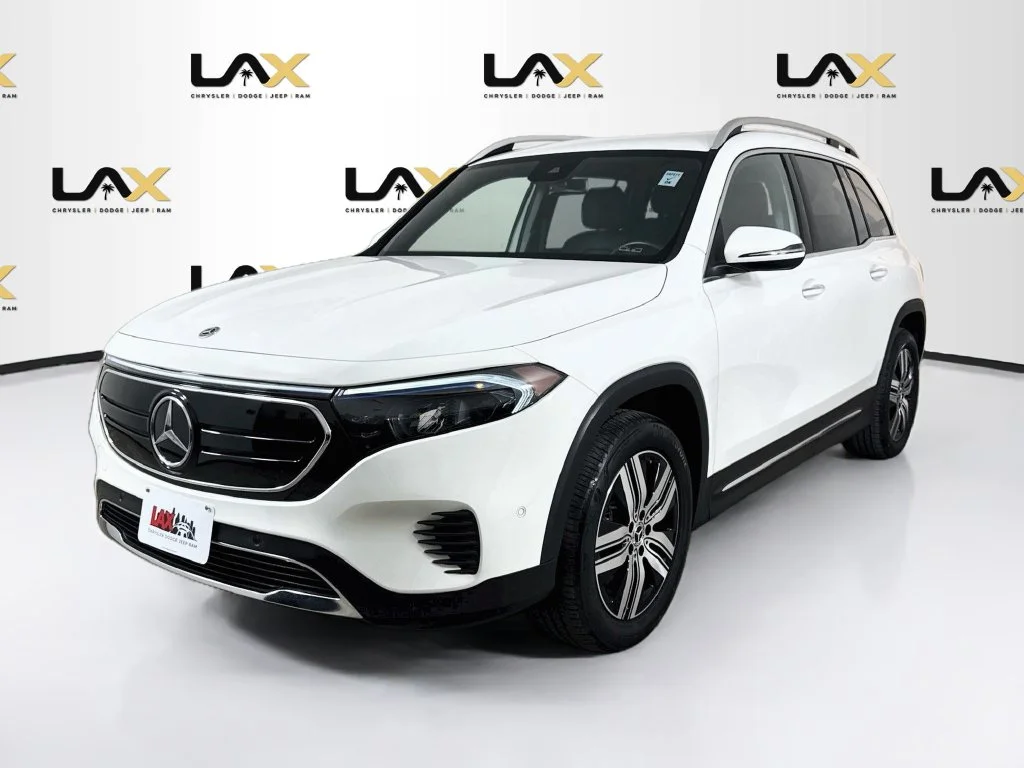 Used 2023 White Mercedes-Benz 300 image 3