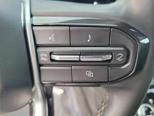Used 2023 Black Chevrolet LT image 25