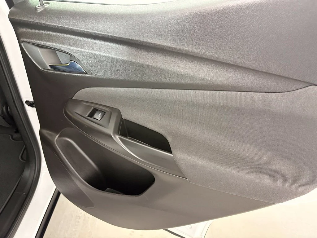 Certified Used 2023 SUMMIT WHITE Chevrolet LT image 39