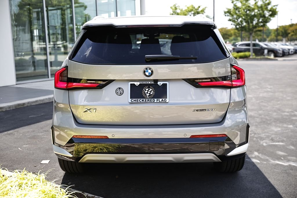 Used 2025 Space Silver Metallic BMW xDrive28i image 8
