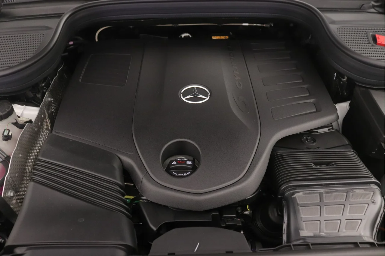 Used 2026 Polar White Mercedes-Benz 450 4MATIC® image 9