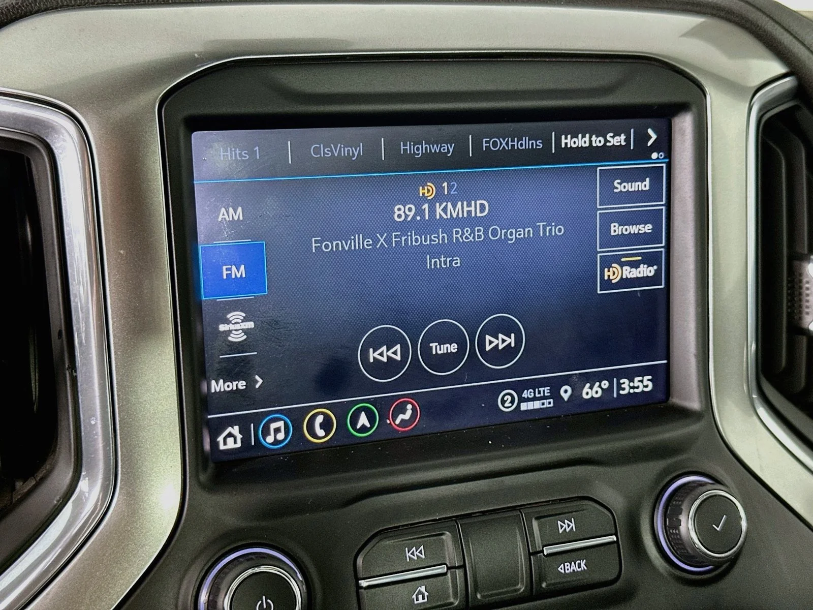 Used 2021 Northsky Blue Metallic Chevrolet LTZ image 15