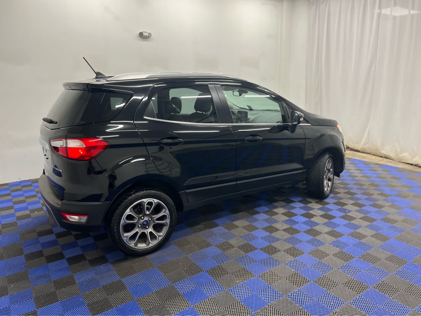Used 2021 Shadow Black Ford Titanium image 12