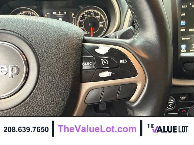 Used 2016 Red Jeep Latitude image 25