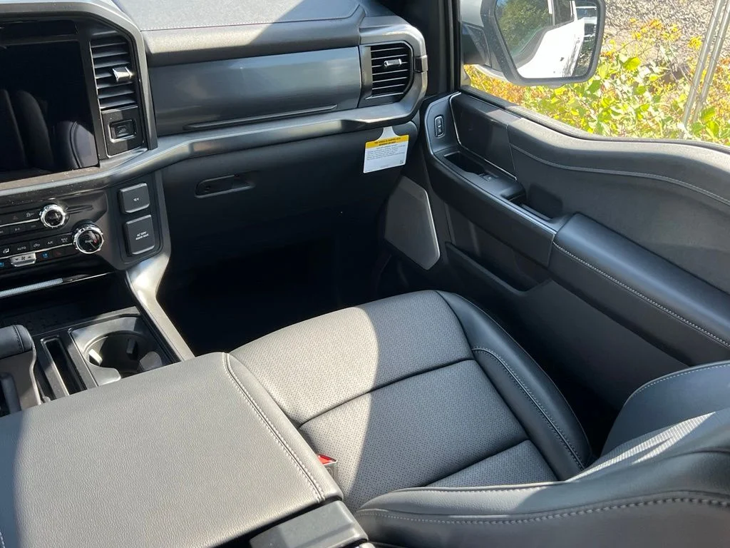New 2026 Oxford White Ford Lariat® image 16