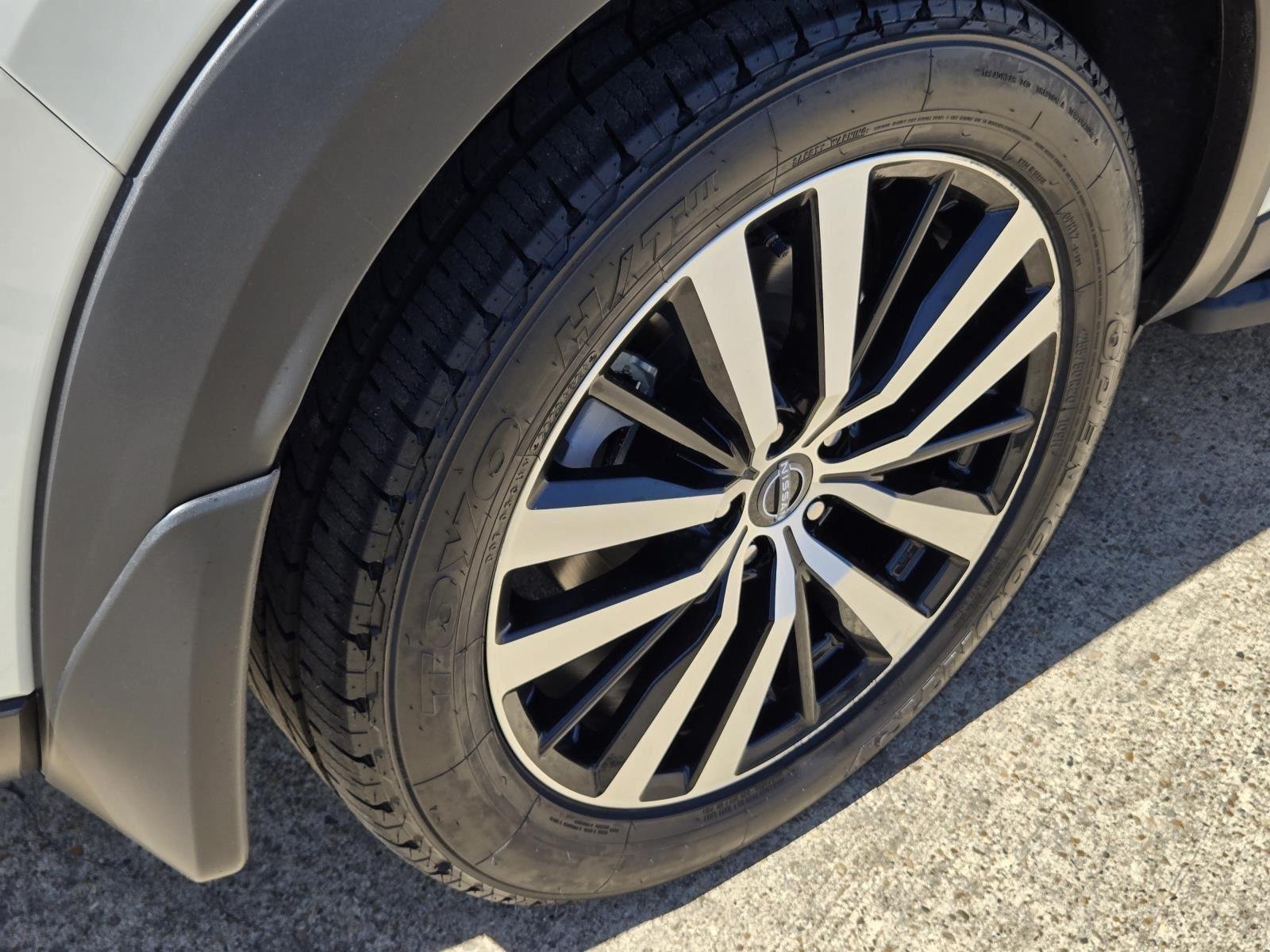 Used 2024 Pearl White Tricoat Nissan Platinum image 13