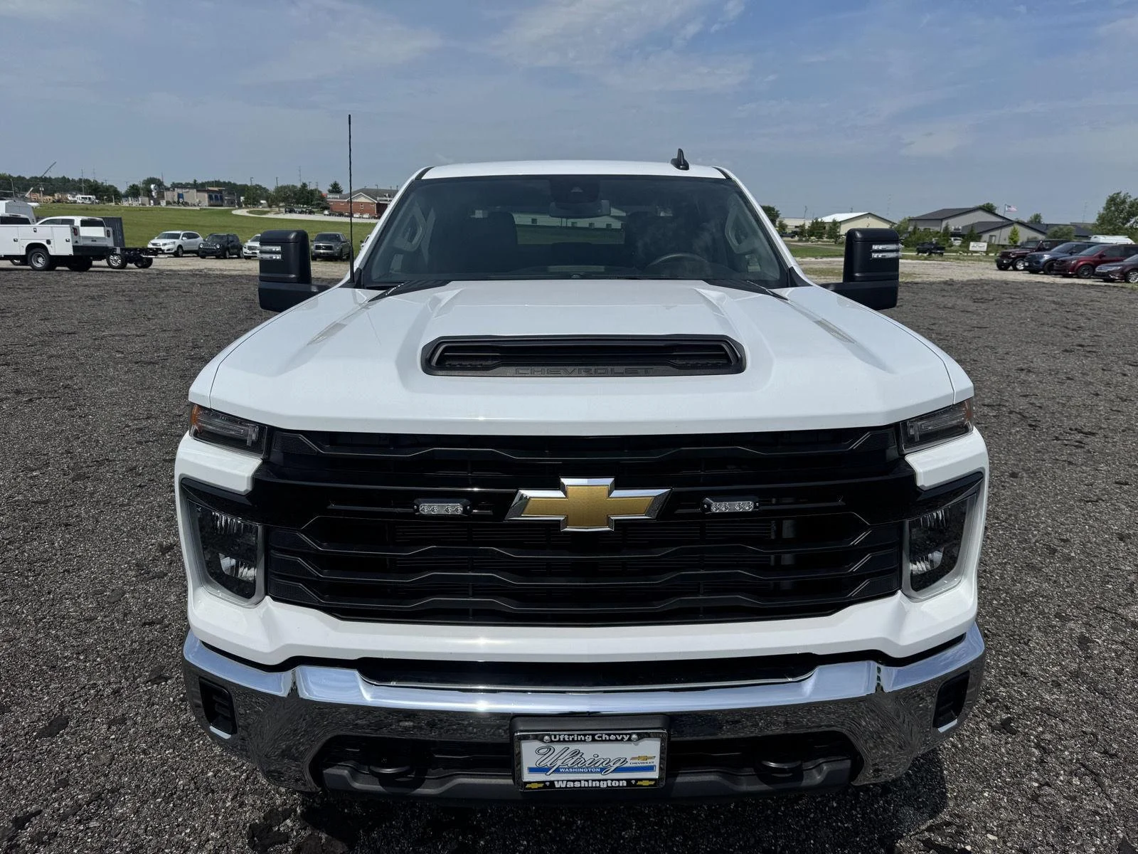 New 2026 Summit White Chevrolet WT image 8