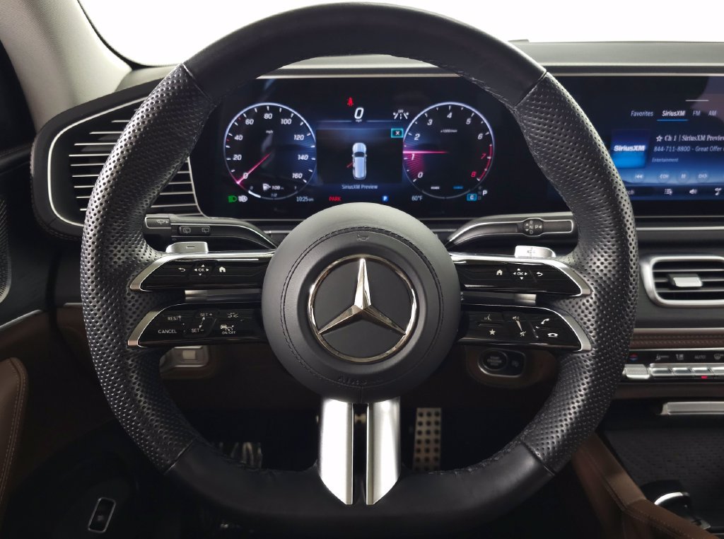 Used 2024  Mercedes-Benz GLS 580 image 21
