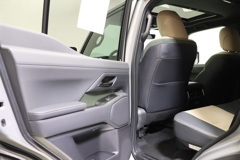 2025 Lexus GX Overtrail - Photo 35