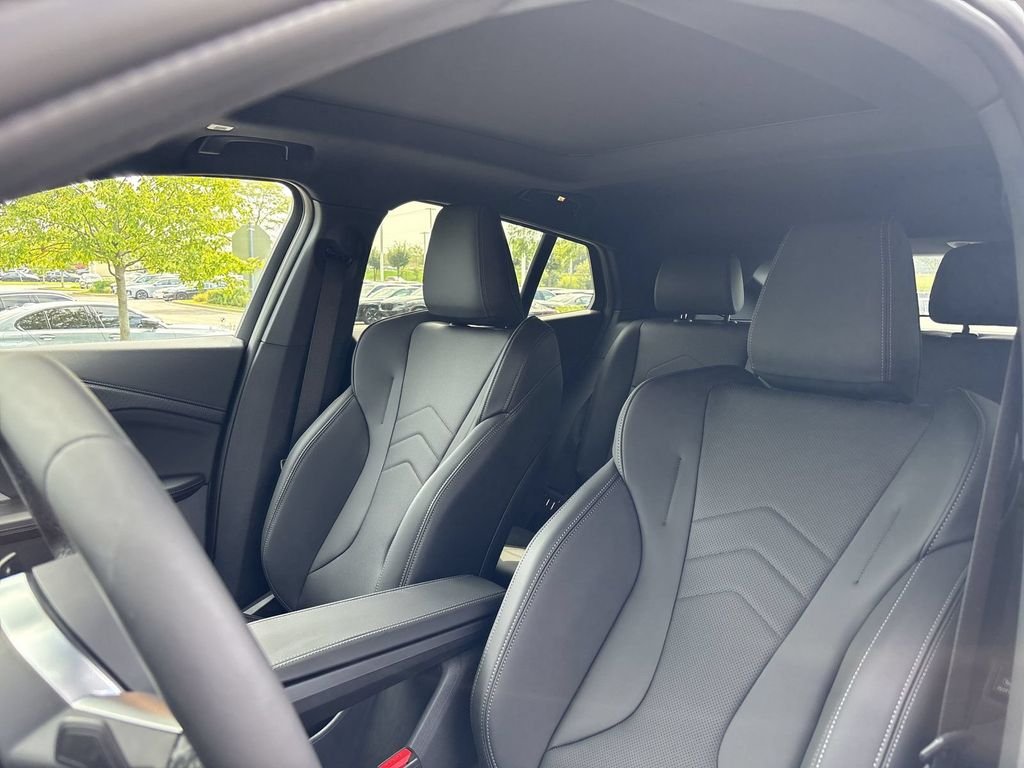 New 2026 Skyscraper Grey Metallic BMW xDrive28i image 10