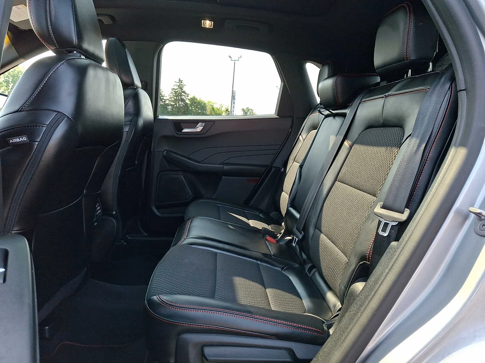 Used 2023 Iconic Silver Ford ST-Line image 10