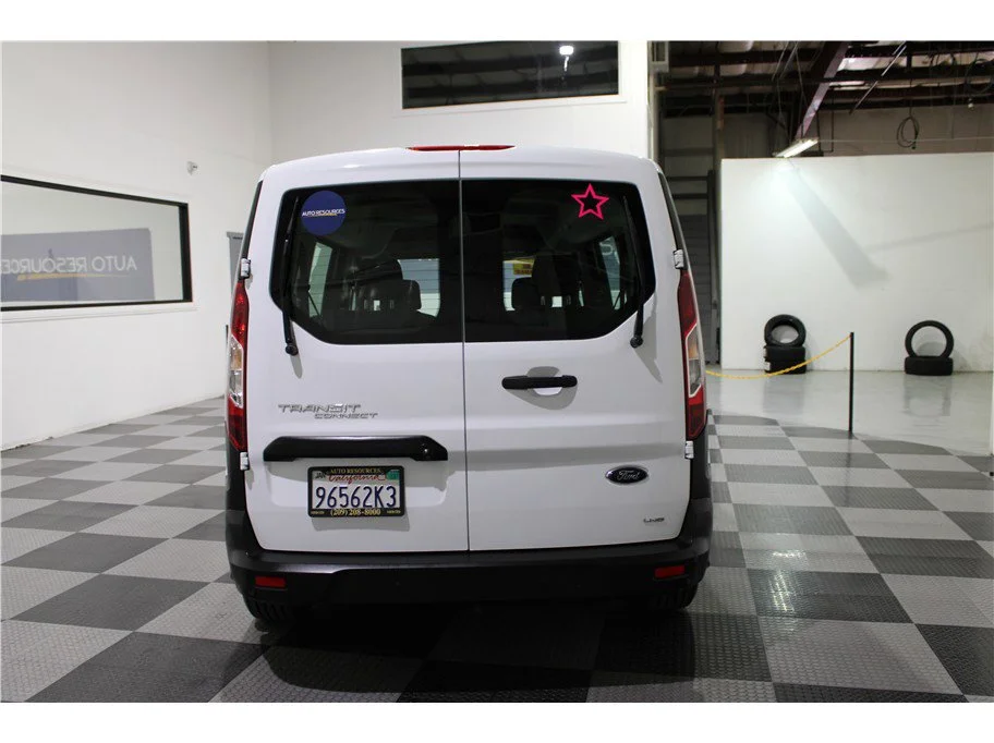 Used 2022 White Ford XL image 5