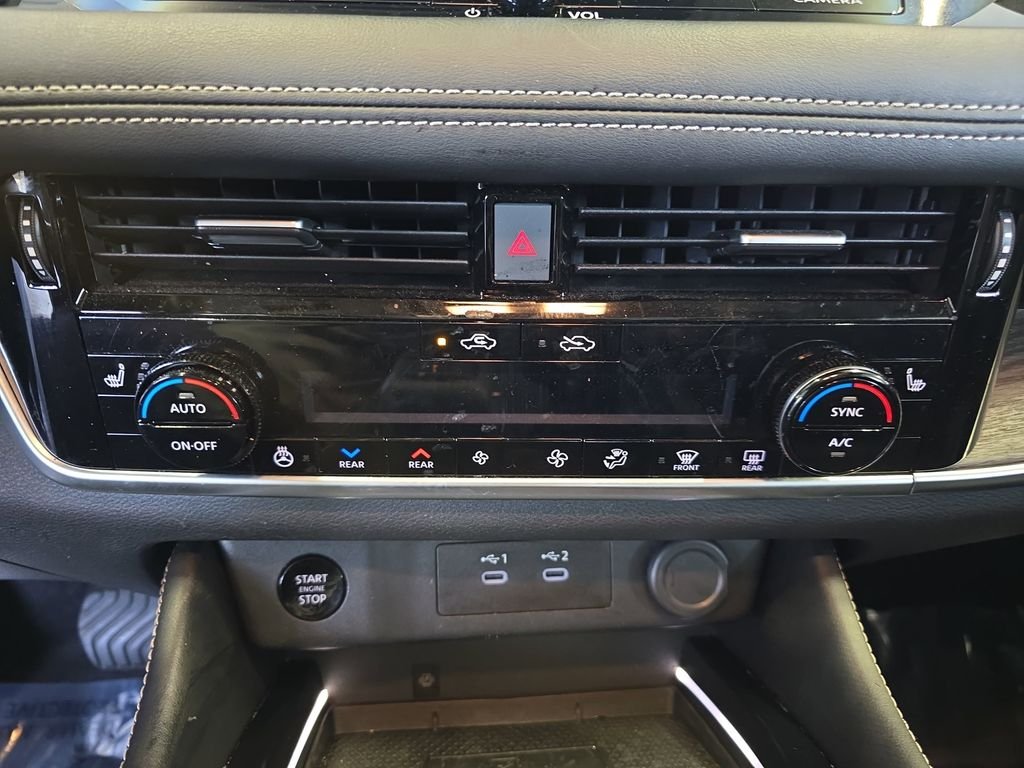 Used 2024 Gray Nissan Platinum image 24